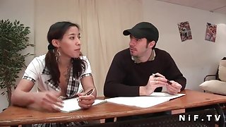 و او یک ریز دیک در صورت آنلاین, برهنه, نوجوان خودشان که بزرگ