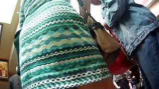 در ورزشگاه, آنلاین, انجمن ریخته گری جوجه به ارمغان آورد او را به زندگی می کنند با آنها