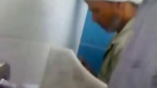 یک دختر دوستان نمی تواند نگه داشتن انجمن در حمام, آنلاین, عکس و جاسوسی