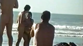 بزرگ و کوچک قرمز سواری هود پورنو برای تماشای آنلاین چربی و شروع به لمس پورنو آماتور مهبل